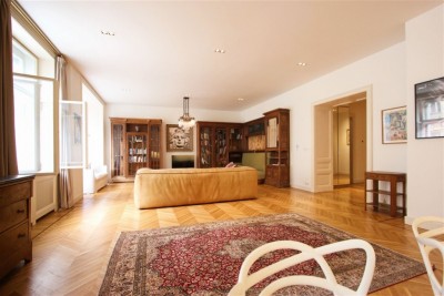 Rent of an exceptionally large apartment 3+kk, Prague 2, Gorazdova Street.