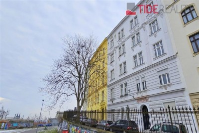 Sale of two separate units 1+kk and 2+kk with a total area of 74.4m2, Příběnická, Prague 3